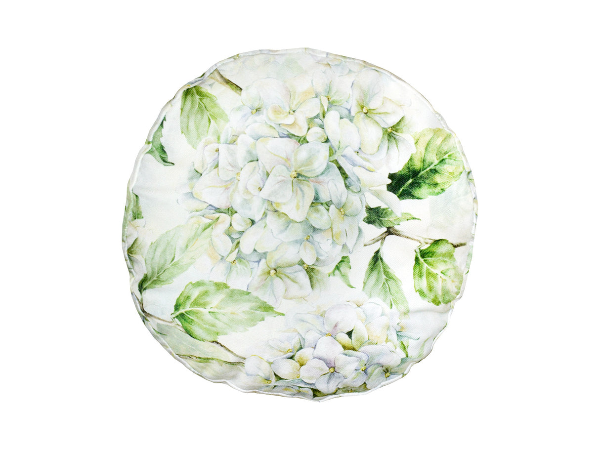 Seitenansicht eines weissen Kissenbezugs für Nackenrollen im Landhausstil, bedruckt mit weissen Hortensien-Blueten.