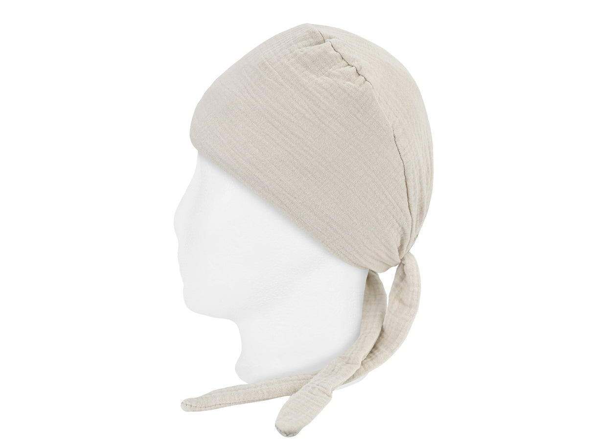 beties Musselin Schlafmütze OP-Haube – Mandelbeige – Seitenansicht – 100% Musselin