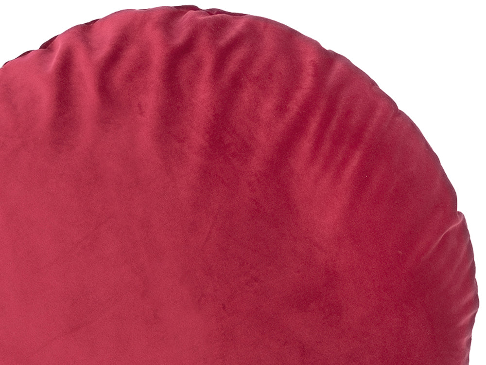 Nahaufnahme eines runden, karmin-roten, Samt Kissenbezug ca. 80 cm Ø aus der beties Samt&Sonders Serie.