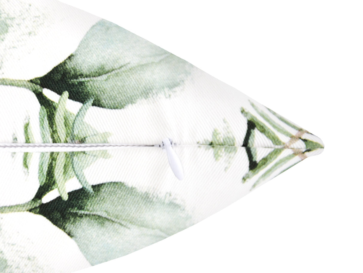 Weisse Kissenhülle ca. 50x50 cm – Winterdeko mit orangen gefrosteten Rosen und oranger Schleife, Detailansicht Reissverschluss – 100% Baumwolle – Aus der beties Magie des Winters "Frost-Rose Schleife" Kollektion.