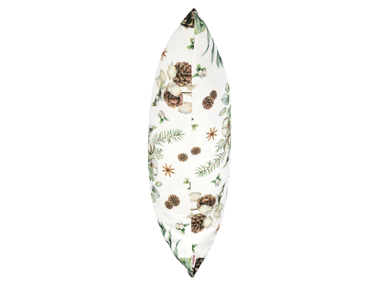 Kissenhülle ca. 50x50 cm seitliche Ansicht – Winterdeko mit Tannenzapfen – 100% Baumwolle – aus der beties Kollektion, Magie des Winters "Moggl"