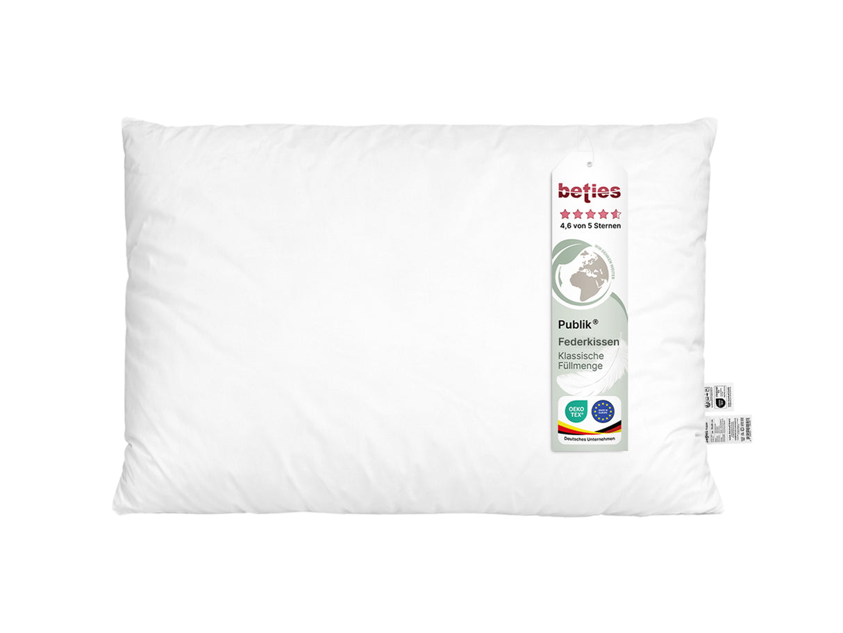 beties Publik Federkissen Fuellkissen 40x60 cm – weisses Kissen mit klassischer Federfuellung freigestellt auf weissem Hintergrund mit etikett