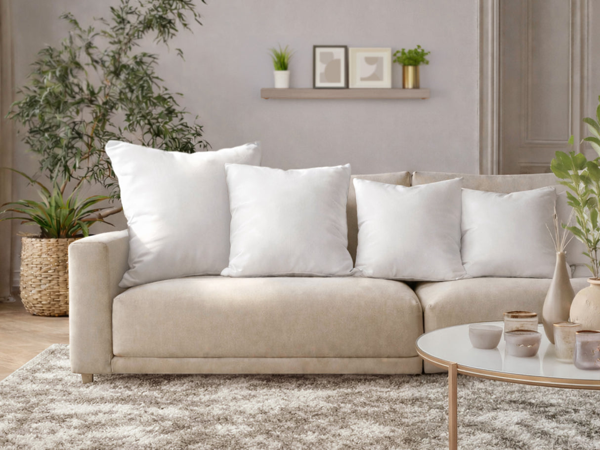 beties Publikplus Federkissen Fuellkissen in Wohnraumszenerie auf Sofa