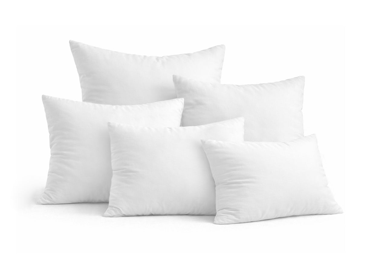 beties Publikprall Federkissen Fuellkissen mehrere Kissen gestapelt Kissenberg weiss