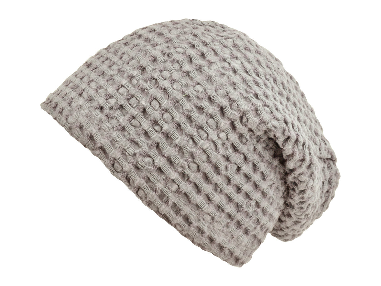 Sauna-Beanie von der Seite in der Farbe Nebel-grau One-Size Unisex aus Waffelpique Baumwoll-Leinenmix von beties aus der "PUR.NATURE" Serie.