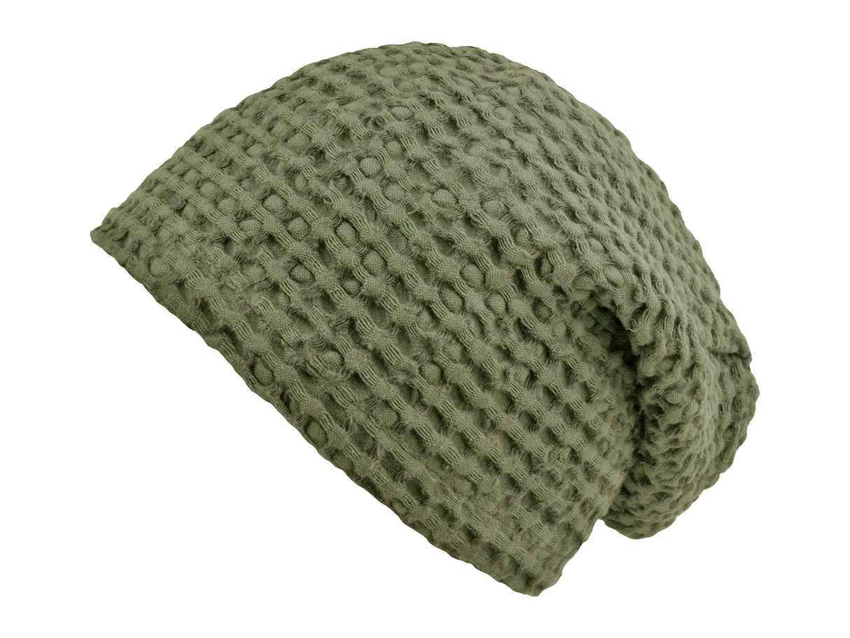 Sauna-Beanie von der Seite in der Farbe Salbai-grün One-Size Unisex aus Waffelpique Baumwoll-Leinenmix von beties aus der "PUR.NATURE" Serie.