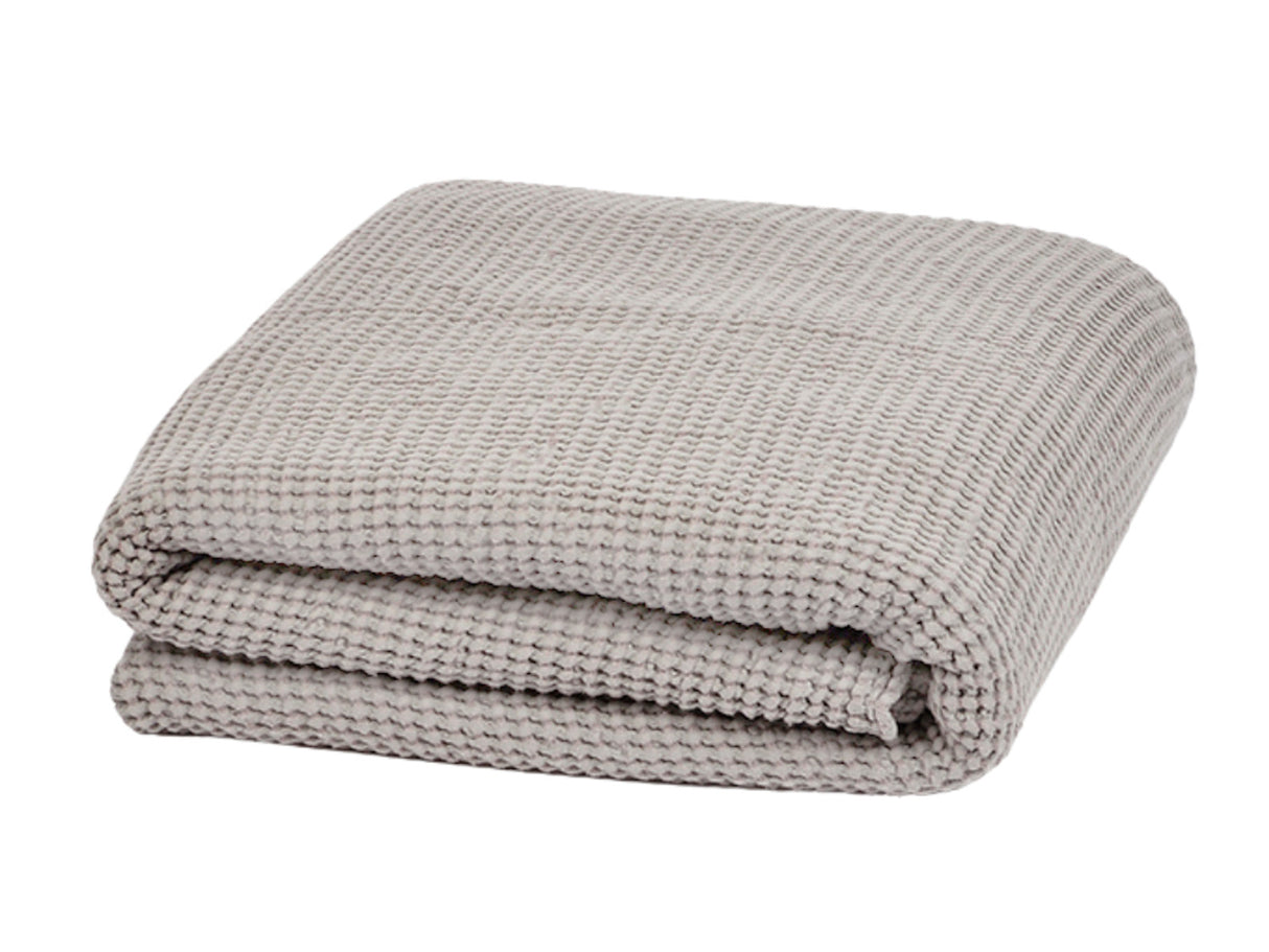 Wellness- & Wohndecke Nebel-grau ca. 215x230 cm – große Waffelpique Tagesdecke aus Baumwoll-Leinenmix beties "PUR.NATURE"
