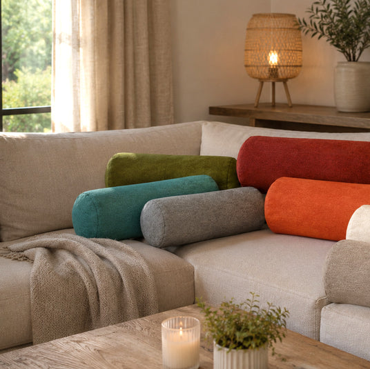 Wnschton Nackenrollenhüllen auf einem sofa im wohnzimmer