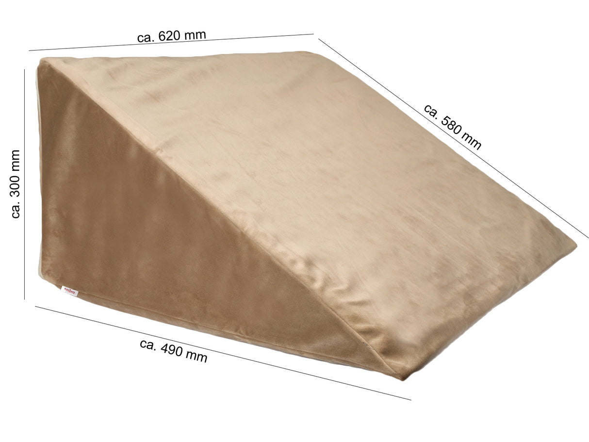 Samt Keilkissenhülle ca. 62x49x30 cm in braun-beige aus der beties "Samt&Sonders" Serie.