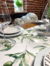 Mediterrane Tischdecke 110x110–130x220 cm aus 100% Baumwolle - Oliven Design aus der beties "Italy Collection"