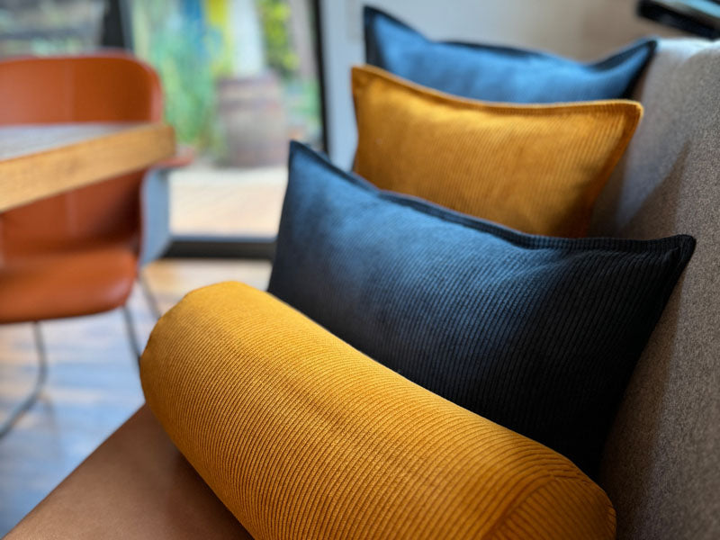 Housse de coussin environ 30x50 cm Velours côtelé beties "HYggelig No.1" Housse de coussin avec double couture en denim élaborée de qualité décorateur d'intérieur