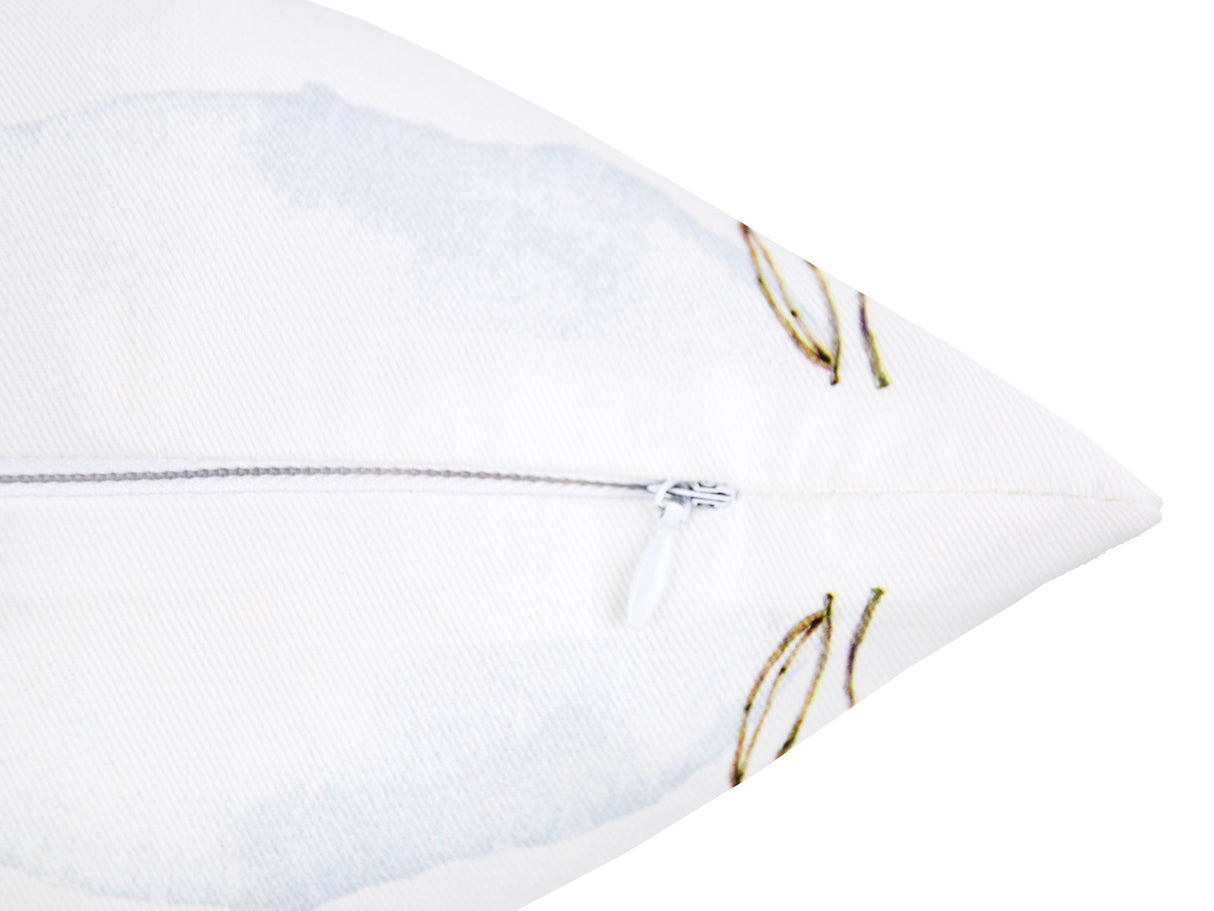 Detailansicht des Reißverschluss von der Kissenhülle – Winterdeko liebevoll gestaltet mit Hütte, Rehen, Tannenzapfen, Knallbeeren, Sternanis & Eukalyptus – 100% Baumwolle – beties Magie des Winters "Moggl-Hütte".