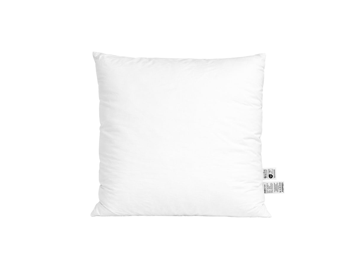  beties Publik Federkissen Fuellkissen 45x45 cm – weisses Kissen mit klassischer Federfuellung freigestellt auf weissem Hintergrund 