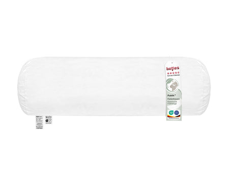  beties Publik Federkissen Nackenrolle 15x40 cm – weisse Nackenrolle mit klassischer Federfuellung freigestellt auf weissem Hintergrund mit etikett