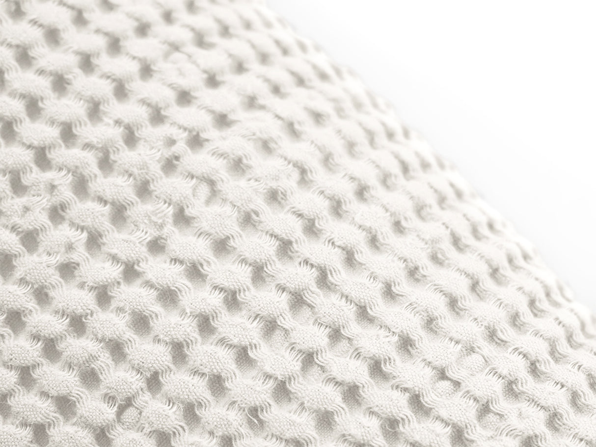 Waffelpique-Stoff, Detailaufnahme in der Farbe Gletscher-weiss aus Baumwoll-Leinenmix von beties aus der "PUR.NATURE" Serie.